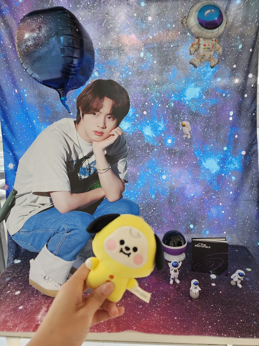 MilkWaraa's tweet photo. แวะมาหาพี่จิน งานน่าร๊าก💜💜💜
#InFullBloomWithJin
#HappyBirthdayJin
#HappyJINday
@CafeChaYu https://t.co/3cRS3XbF7F