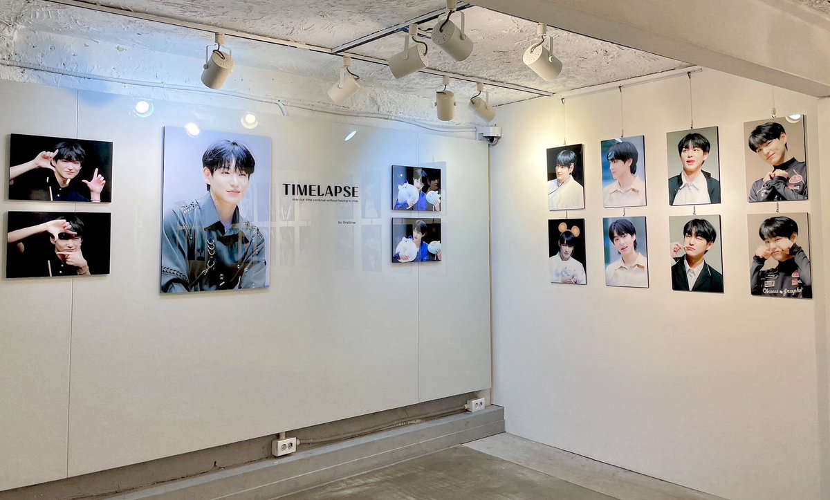 전시회는 생일 당일만 오픈 예정이였으나
화요일 오후에도 잠시 오픈합니다🖤

생일카페
12일(월), 13일(화) 10:00 ~ 20:00
14일(수) 10:00 ~ 17:00

전시회
13일(화) 15:00 ~ 20:00
14일(수) 10:00 ~ 17:00 

일정에 참고 부탁드립니다🖤

#찬란한_시간의_너는
#Loved_Chan_AllTheTime
#허찬 #HEOCHAN