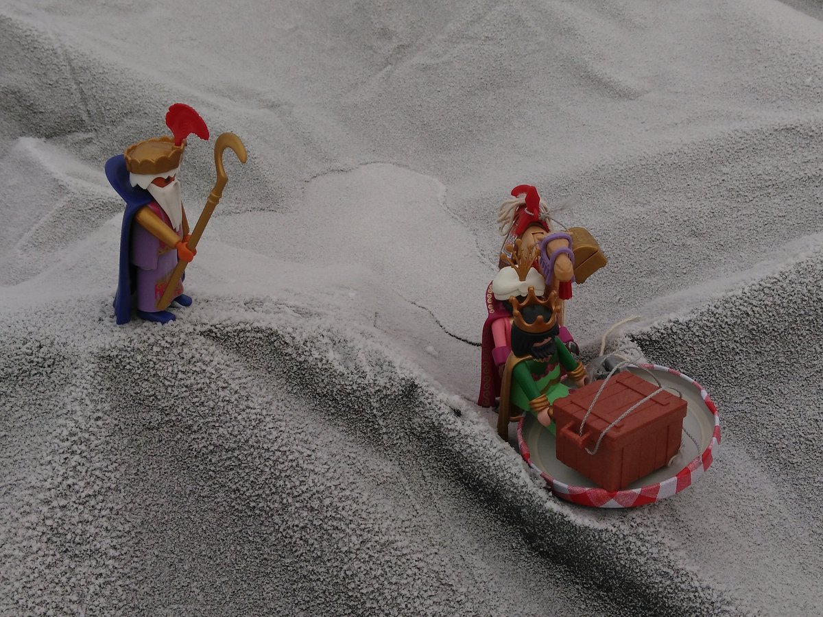 fionakclark's tweet photo. Day 12 (1/2):
Down by pooled water
All frozen on top
The wise men have gathered
But they've no time to stop
Weighed down by the gifts that they bring for the kid
They plan to sledge down on an old jam jar lid
And they wish their journey was over
#FollowThatStar https://t.co/pe3alfJI1v