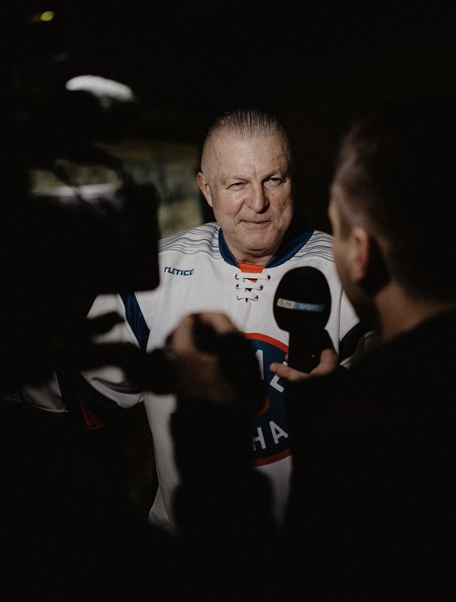 Real Top Praha tweet media