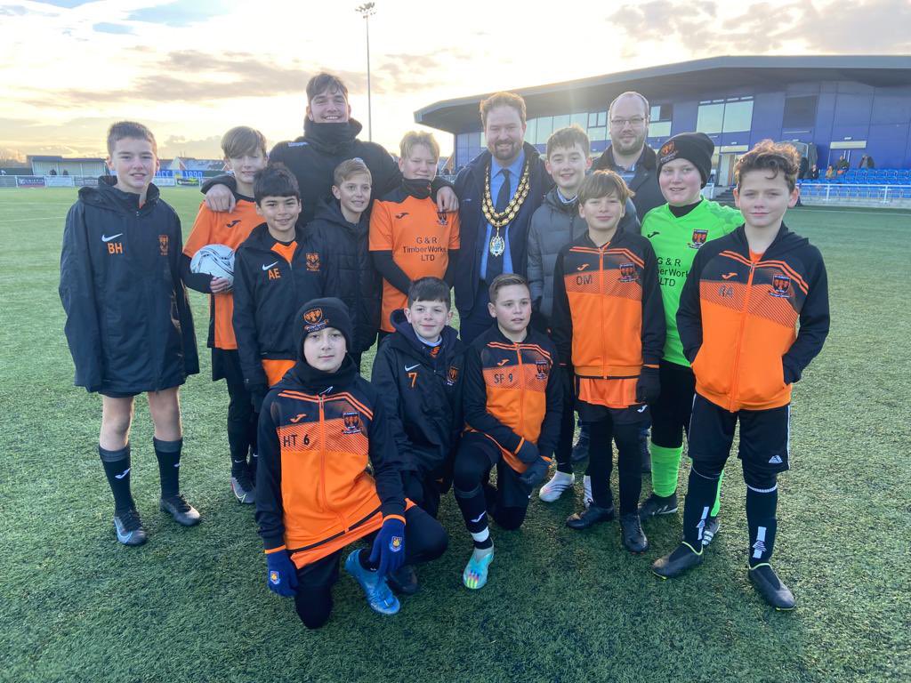 It was great having <a href="/st_cleres1/">St.Clere's F.C.</a> u12s with us yesterday as matchday mascots, they close <a href="/aronjosiah/">AJ</a> as Their MOTM Also@pictured here with Thurrock Mayor <a href="/CllrJamesHalden/">James Halden</a>