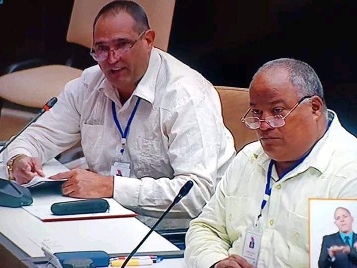 Entre los asuntos de análisis en el #VPlenoCC:
👉Papel de los trabajadores en la transformacion de la gestión económica.
👉Inflación y su impacto en la población.
👉Prevención y enfrentamiento de la corrupción el delito y las ilegalidades.
👉Causas de los procesos migratorios.