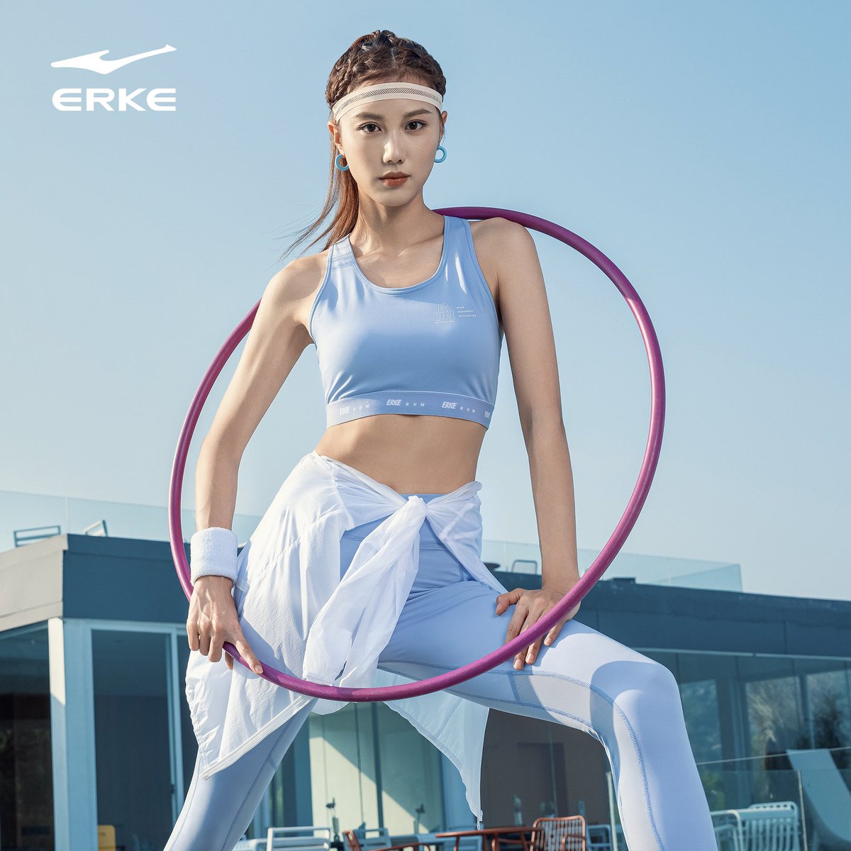 ErkeTurkiye's tweet photo. Spor modası yeniden şekilleniyor. 

Sports fashion reshaping. 

#Erketürkiye #Erkeshoes #Allornothing #Batuspor #shoes #wear #sneaker #sneakerstyle https://t.co/tnLNT8kd0E