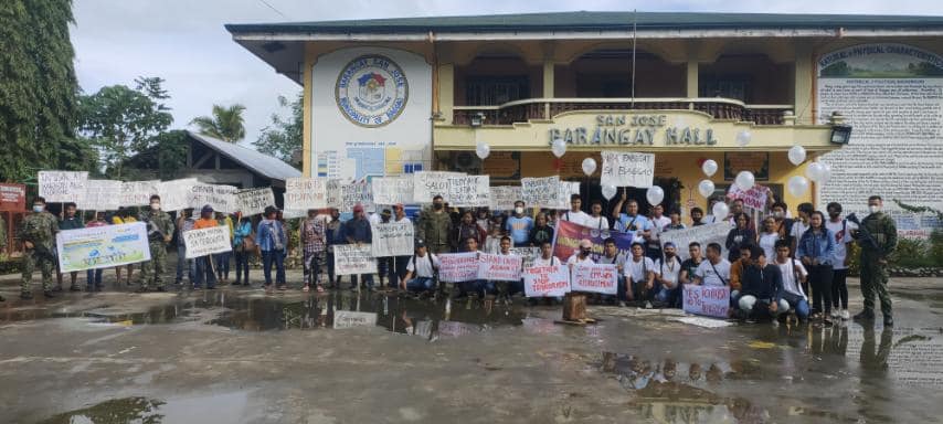 NCLNewsMedia's tweet photo. TINGNAN | Nagsagawa ng Indignation Rally ang mga miyembro ng SAMBAYANAN, Cagayan Alliance for Peace and Development, at mga dating rebelde kasabay ng pagdiriwang ng Human Rights Day noong ika-sampu ng Disyembre sa iba’t ibang munisipalidad ng Cagayan.

📸:  5ID https://t.co/c2Ma2z6Kyy