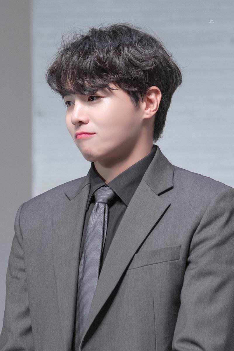 221211 연극 아트 무대인사

마크 #박은석 배우님