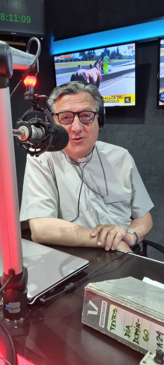 radio2rosario's tweet photo. #EntrevistaTNET en @TNETok - Hoy nos visita el Arzobispo de #Rosario, Monseñor @eduardoe_martin para dejarnos su mensaje de paz para finalizar el año y analizar cómo estpa la ciudad. https://t.co/AOU4dWUhaH