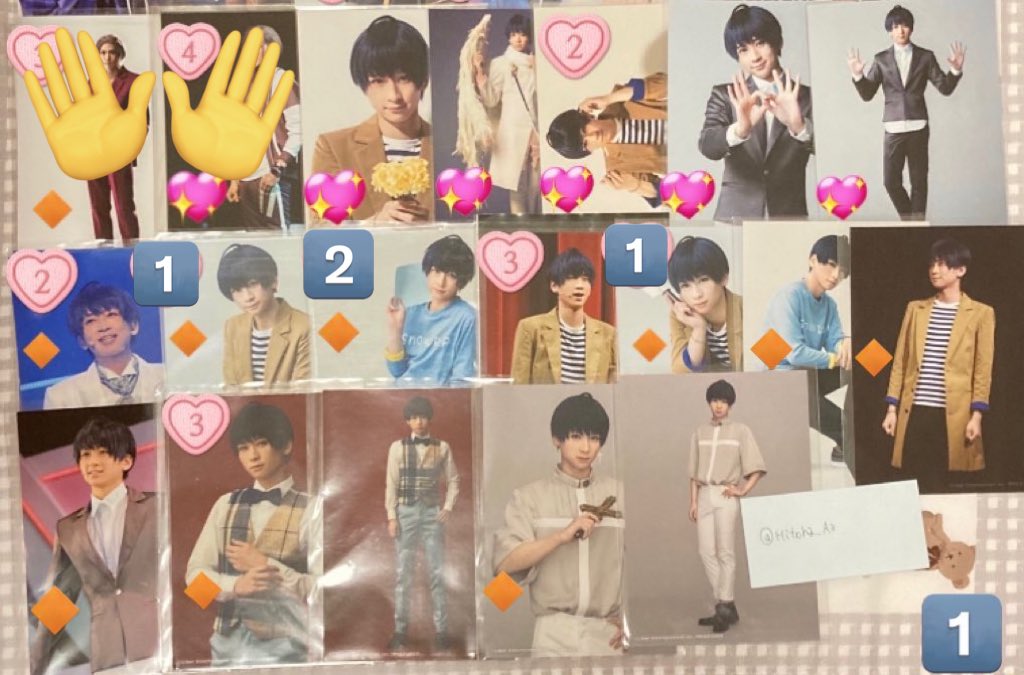 Hitoha_A3's tweet photo. @mm_momo9 こんばんは、お世話になっております。当方画像のものを所持しておりますが、お迎え可能なものはございますでしょうか？ブロマイド、コースター、ステッカーは各200円、アクスタは500円を想定しております。ご検討の程よろしくお願いいたします。 https://t.co/r72aTJBrTD