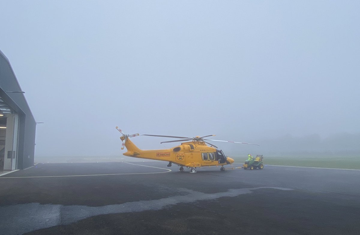 Obidoc's tweet image. Loving the optimism of our great pilots! Still cannot see the perimeter fence - actually just a #powercheck #fogbound @LNAACT