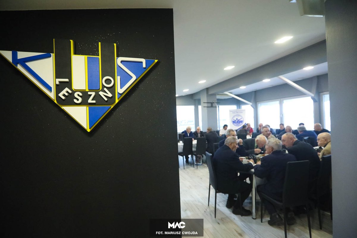 MC97513226's tweet photo. 🎄🌟☕️
#wigilia #spotkanieopłatkowe #unialeszno #leszno #speedway #pgeekstraliga @UniaLesznoKS @SSKUL1938 @MiastoLeszno https://t.co/i34icni5uQ