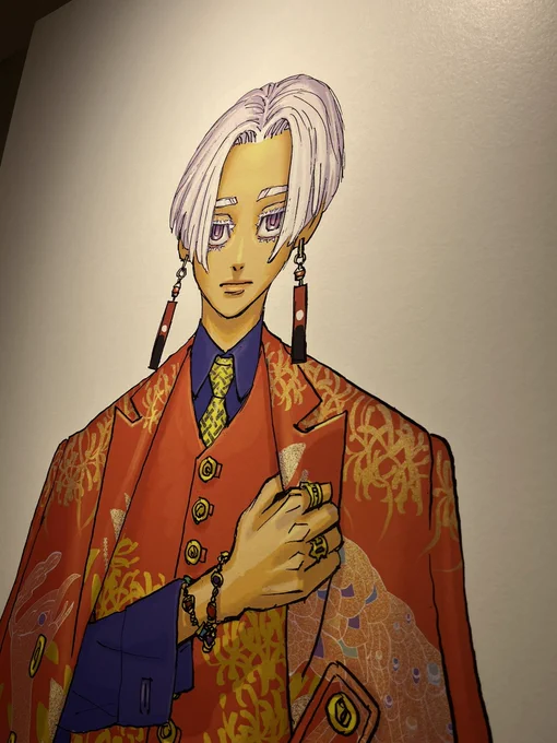 うつきちゃんに横浜原画展連れて行ってもらいましたーいや〜良すぎたネームバッジ2個買ったらどっちも兄だったのでニコニコした 