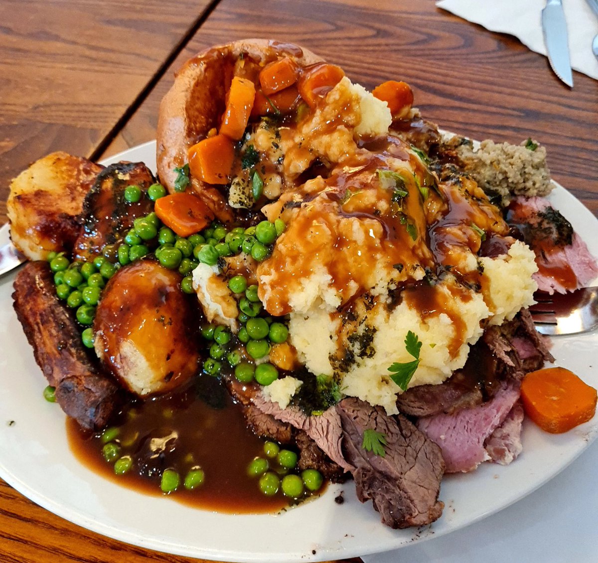 WHATSFORDlNNER's tweet image. Roast Dinner