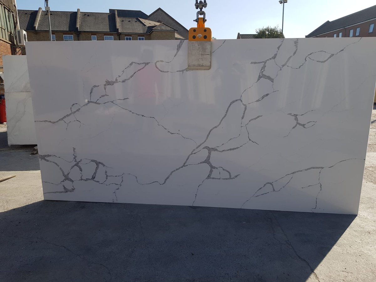 iStoneQuartz's tweet photo. iStone Calacatta has grey veins on a white backdrop
Standard - 303 cm x 143 cm
Jumbo - 323 cm x 162 cm
👇
place your orders via:
☎️ 02033725489
📞07772778291.
📲WhatsApp: +447772778291.
✉ info@rtstone.co.uk.
🌐 https://t.co/CBkX3dw7Fc
#istone #istonelondon #quartz #quartzlondon https://t.co/o1UC4gViBe