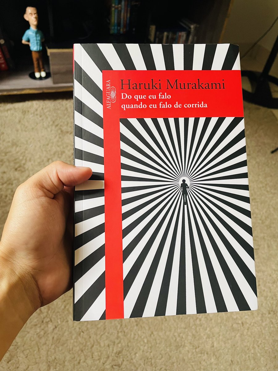 BergMarques's tweet photo. Como é agradável ler Murakami. Li 1Q84 a muitos anos e enfim estou lendo sobre sua experiência de corridas. 1/3 lido e já fez eu me apaixonar ainda mais pelo esporte. https://t.co/cPmiGhas7t