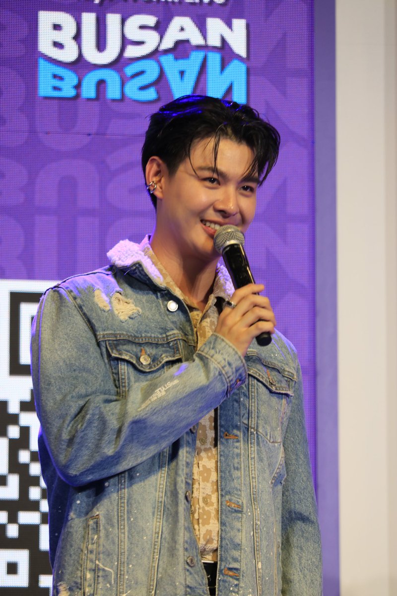 ความฉดใฉของโลกใบนี้🌏✨

SAINT BILLY SENG X BUSAN
#BUSANxSaintBillySeng
#Saint_sup #MingEr