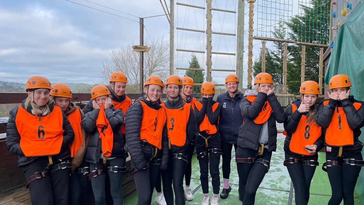 PeHgsc's tweet photo. Great weekend rock climbing with the @HeanorGateSA GCSE PE students 🧗‍♀️ https://t.co/xPQoohJfez