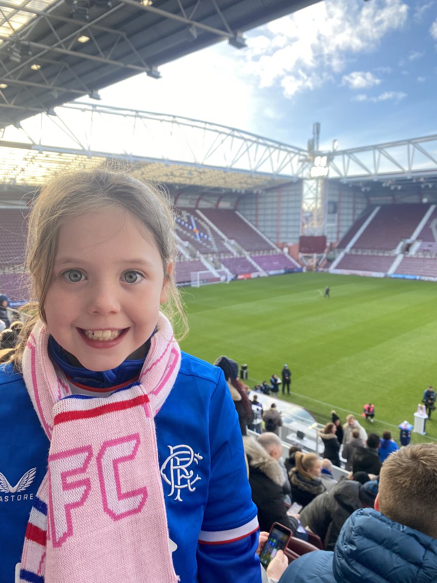 Lets go <a href="/RangersWFC/">Rangers Women</a> and <a href="/NicDoc11/">Nicola Docherty</a> #SkySportsCup