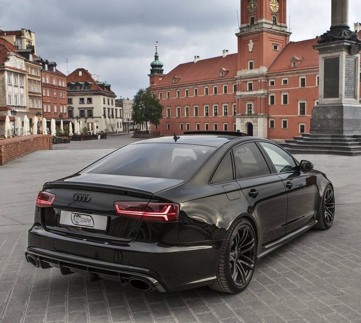 RS6 Sedan 👀