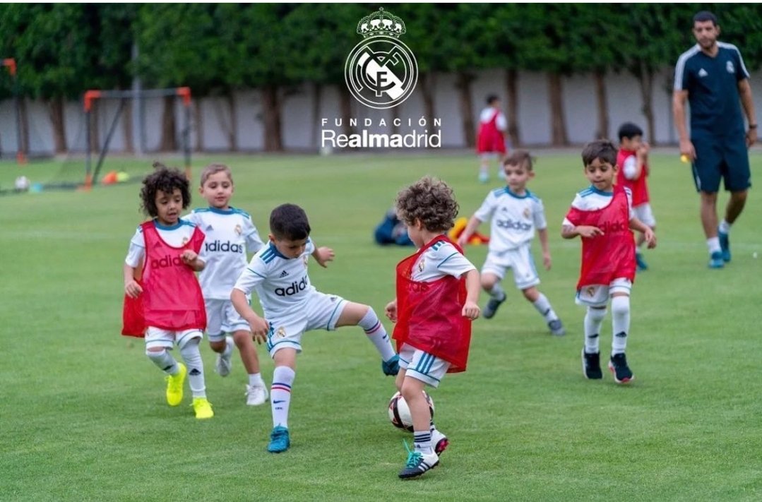 FRMPortugal's tweet photo. Já estamos na preparação das próximas Clinicas... 🤍

Brevemente vamos anunciar:

📍 LOCAIS 
📅 DATAS 

Fica atento às novidades 👌🏻

#frmclinicsportugal #realmadridportugal #realmadridfundacion #realmadridfundacionclinics #portugal #Futebol https://t.co/qXGptrOotl
