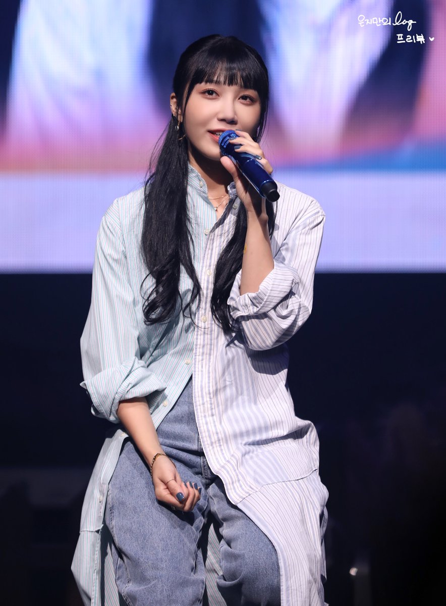 Forever__Eunji's tweet photo. 221210 정은지 콘서트 첫날 Travelog 

@Apinkjej 🐶🖤

분위기 깡패 ..✨

#Apink #에이핑크 #정은지  #은지 #믕
#Eunjin #Meung #코엑스아티움 https://t.co/KZN3pYX7Fn