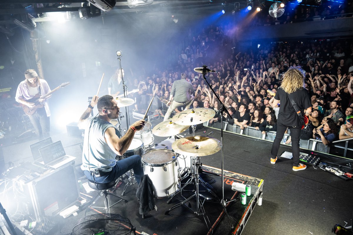 MattyBeatsHLH's tweet photo. Melbourne = full send. You guys turned it up to 11. Always a pleasure. Thank you so much! @neuwdenim 👖 
.
📸 @nealwalters_ - on Instagram. https://t.co/1JGQYnr45S