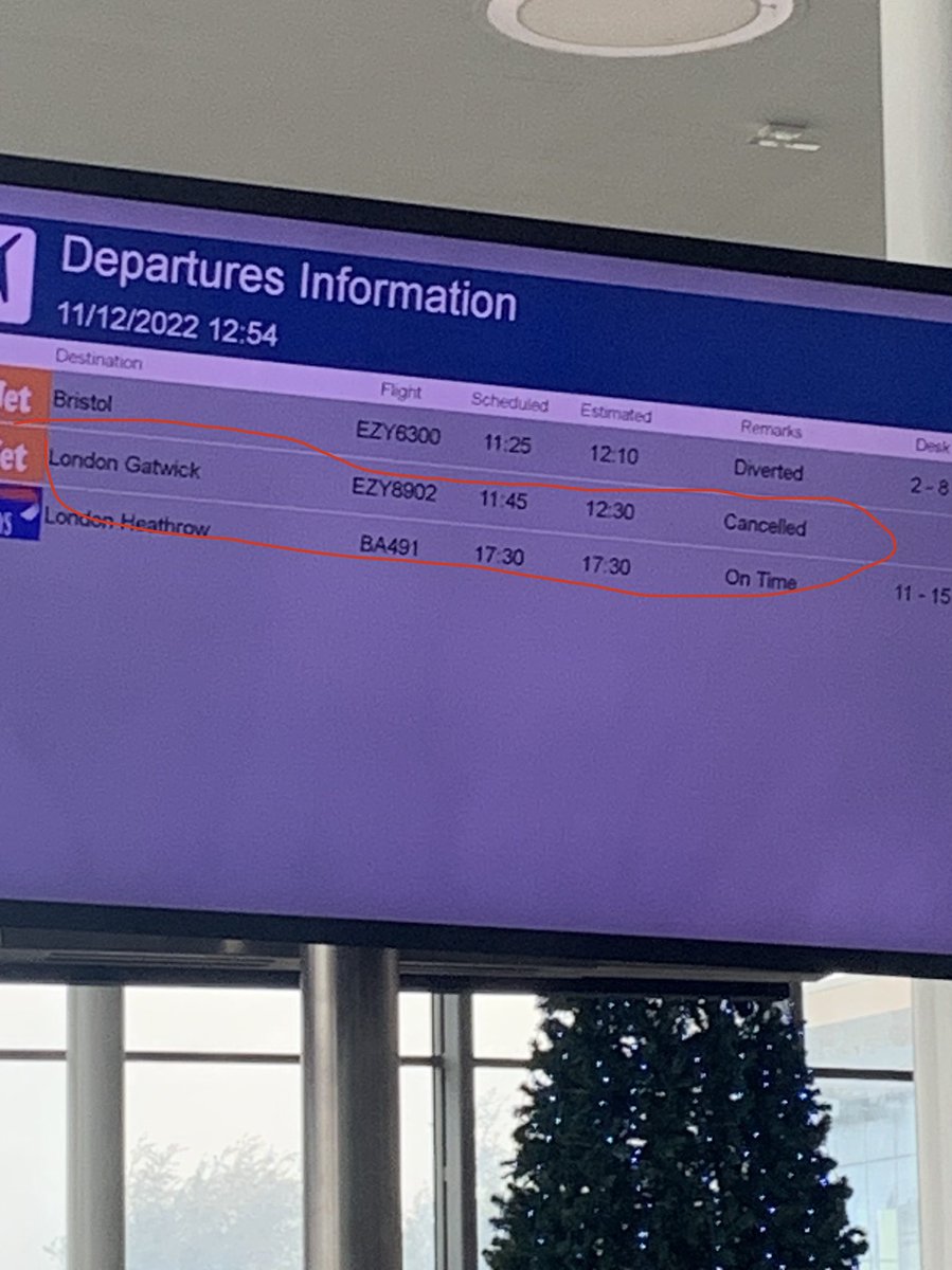 cj_pompey's tweet photo. So EasyJet cancelled our flight till tomorrow from Malaga 🤣🙈 In comes my boss to the rescue….. 5pm BA flight from Malaga booked and private car outside waiting to take me all with 30mins 😁 #mybossisbetterthanyours #hellospain https://t.co/kbhSRNEbDB