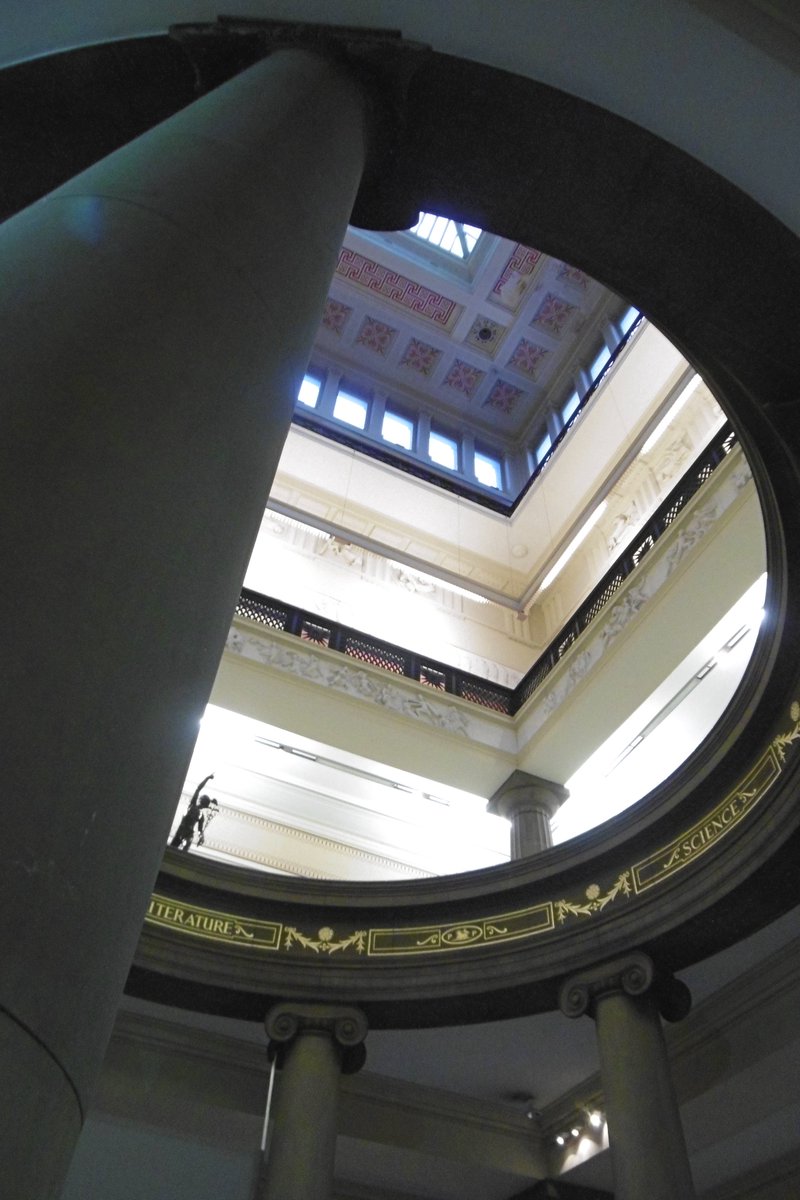 5thLackey's tweet photo. #Preston #HarrisMuseum #LookingUp https://t.co/ZUvTU0hoKh
