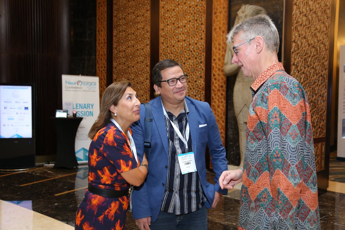 EINC2022's tweet image. Here are some of the highlights of #EINC2022 showcasing the networking among the neurosurgeons and healthcare practitioners visiting the exhibitions and learning about the recent updates in the field of Neurosurgery &amp;amp; Neuroscience. 

#neurosurgeons #neurosurgery #networking