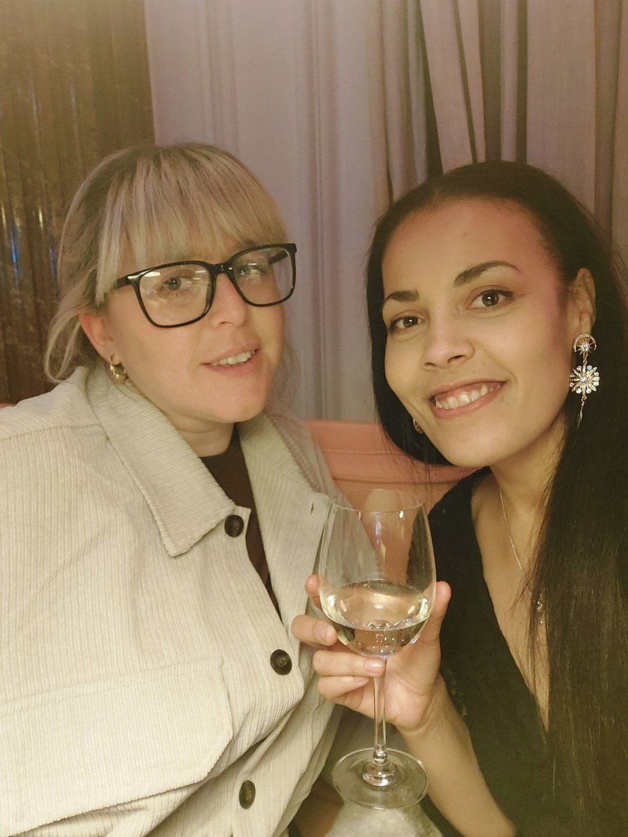 Jfayepaints's tweet photo. had such a good time at @Alcotraz_UK the actors are really good, never break character, & just a fun, unique experience, highly recommend ๐๐ #alcotraz https://t.co/Au4vmc1zzq