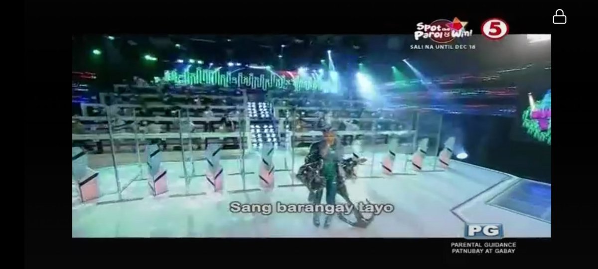 TV5manila's tweet photo. Everybody, let's sing na! π€
#EverybodySingIsda
#EverybodySingTV5
#WeekendTripTV5
#IBAngSayaPagSamaSama https://t.co/o93le4GiEq