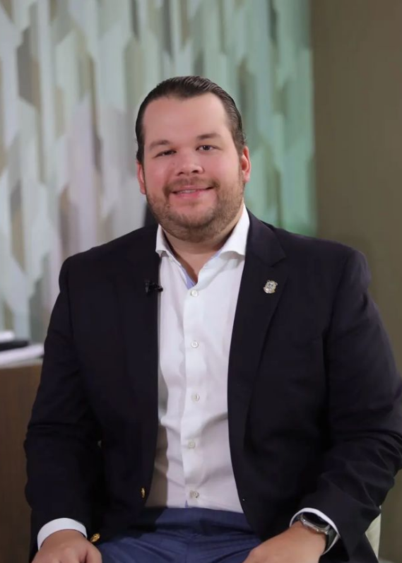 #FelizDomingo para todos 👋 Vea hoy <a href="/liderestv/">LIDERES</a> desde las 9:00 AM por <a href="/ColorVisionC9/">ColorVisión9</a> 👉colorvision.com.do/en-vivo/