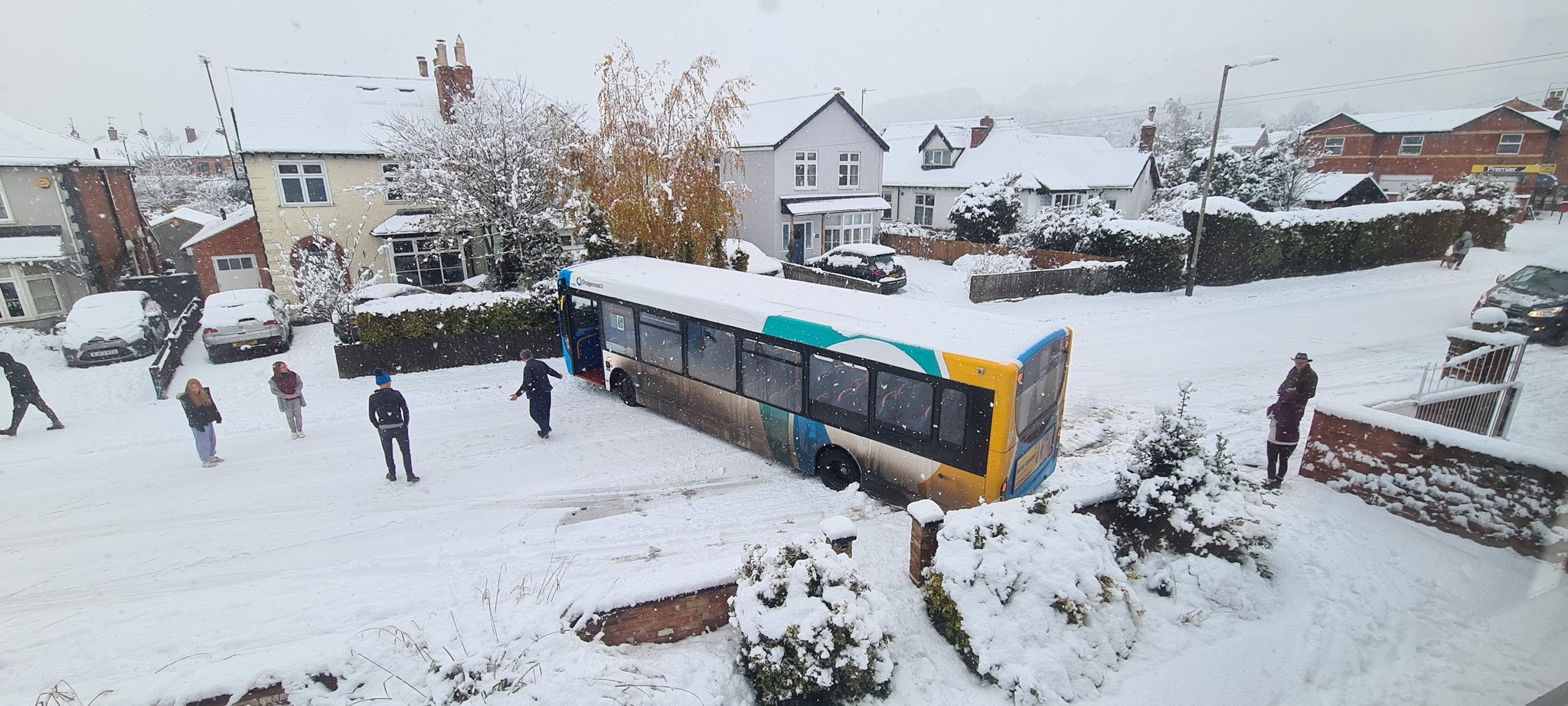 urban-pictures-on-twitter-heavy-snow-in-leckhampton-cheltenham-old