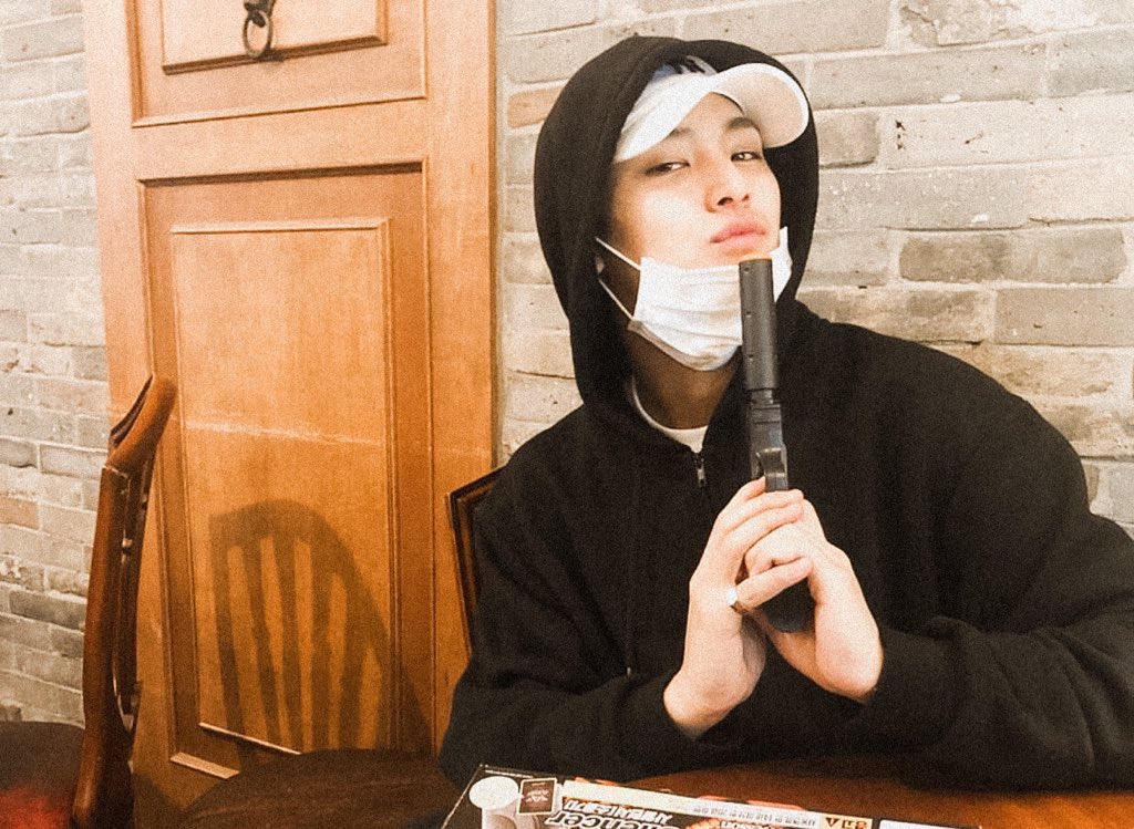 santowonu's tweet photo. minwon filo au | my sweet badboi
commissioned by @newskzi 

everyone thought that ww is a soft and kind guy but the truth is, he’s a leader of a gang that’s famous for being ruthless and a son of a mafia lord. enter mg, a wanna be badboi, who saw ww’s dark side. https://t.co/g2XEF0dJMo