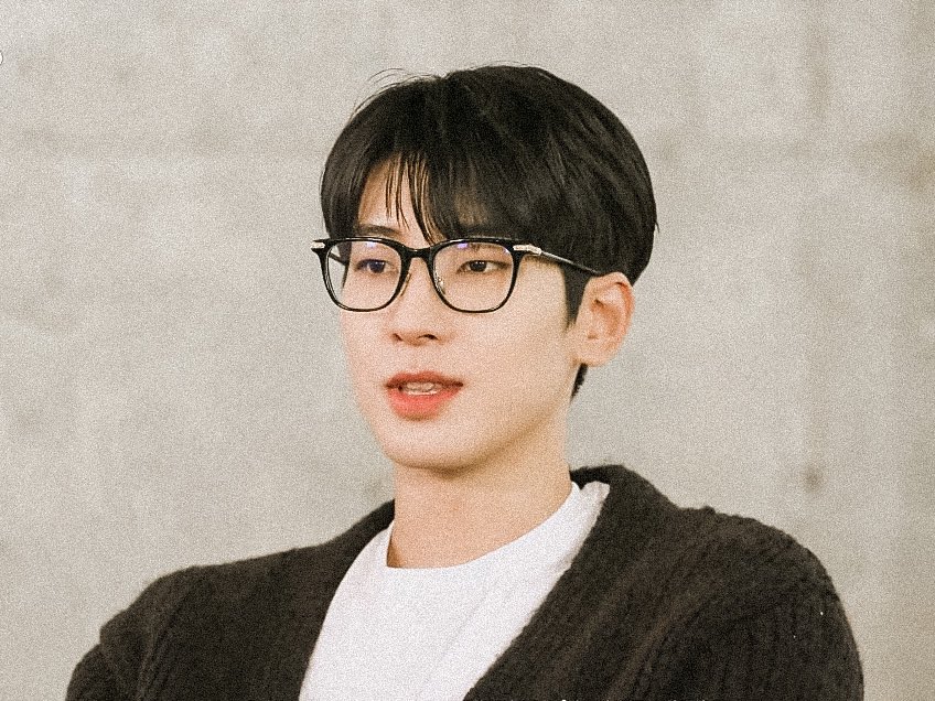 santowonu's tweet photo. minwon filo au | my sweet badboi
commissioned by @newskzi 

everyone thought that ww is a soft and kind guy but the truth is, he’s a leader of a gang that’s famous for being ruthless and a son of a mafia lord. enter mg, a wanna be badboi, who saw ww’s dark side. https://t.co/g2XEF0dJMo