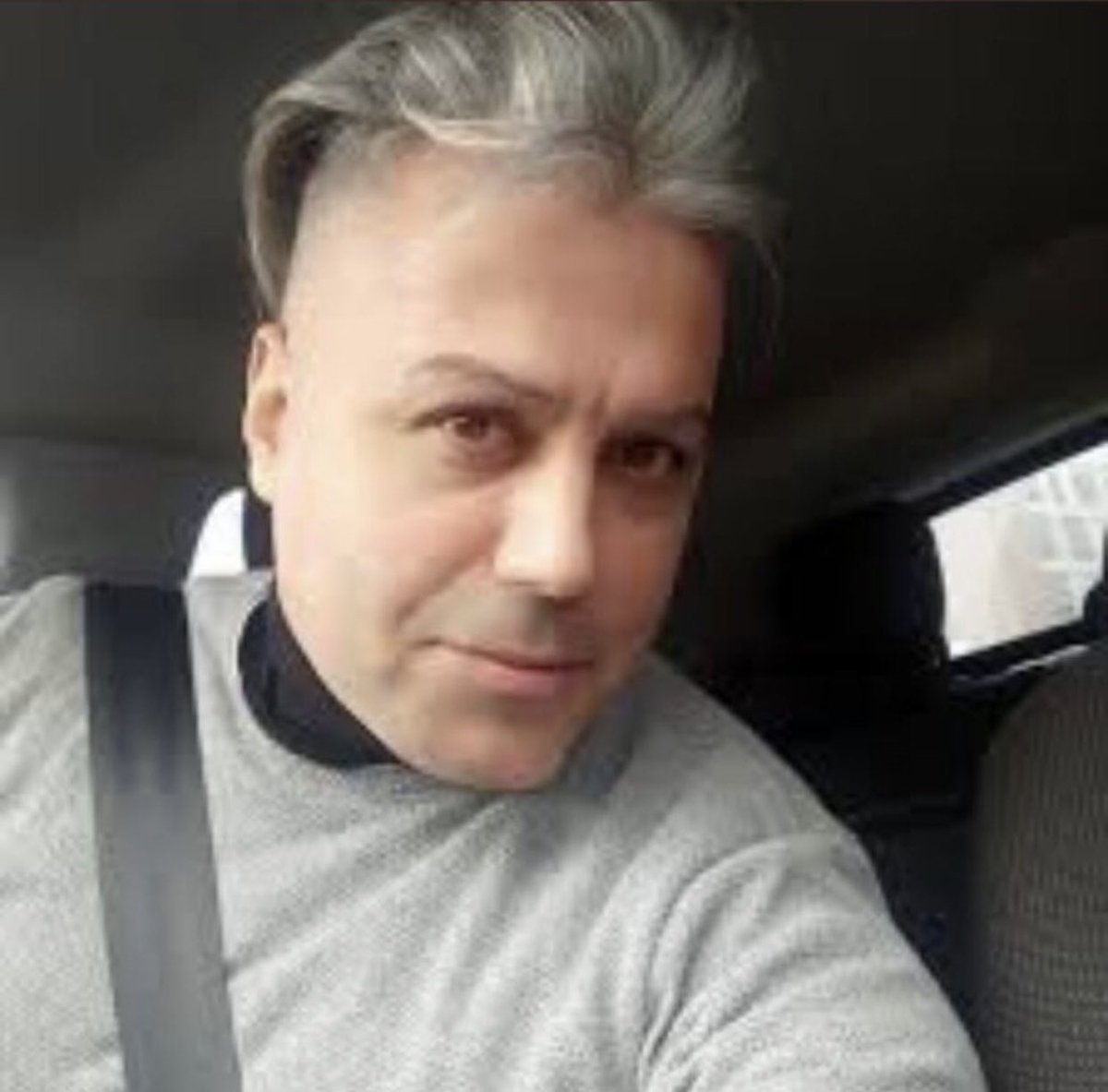 PerihanBayr's tweet photo. KÖPEKLERİMİZİ ÖLDÜREN!
ZEHİR TARİFİ PAYLAŞAN!
TRAKYA ÜNİVERSİTESİNDE ÖGRETİM GÖREVLİSİ OLAN BU KİŞİ YÜKSEL HOŞ 
ALLAH'IN AZABI ÜZERİNE OLSUN!
#YukselHosTutuklansın https://t.co/Iu15tEd48v