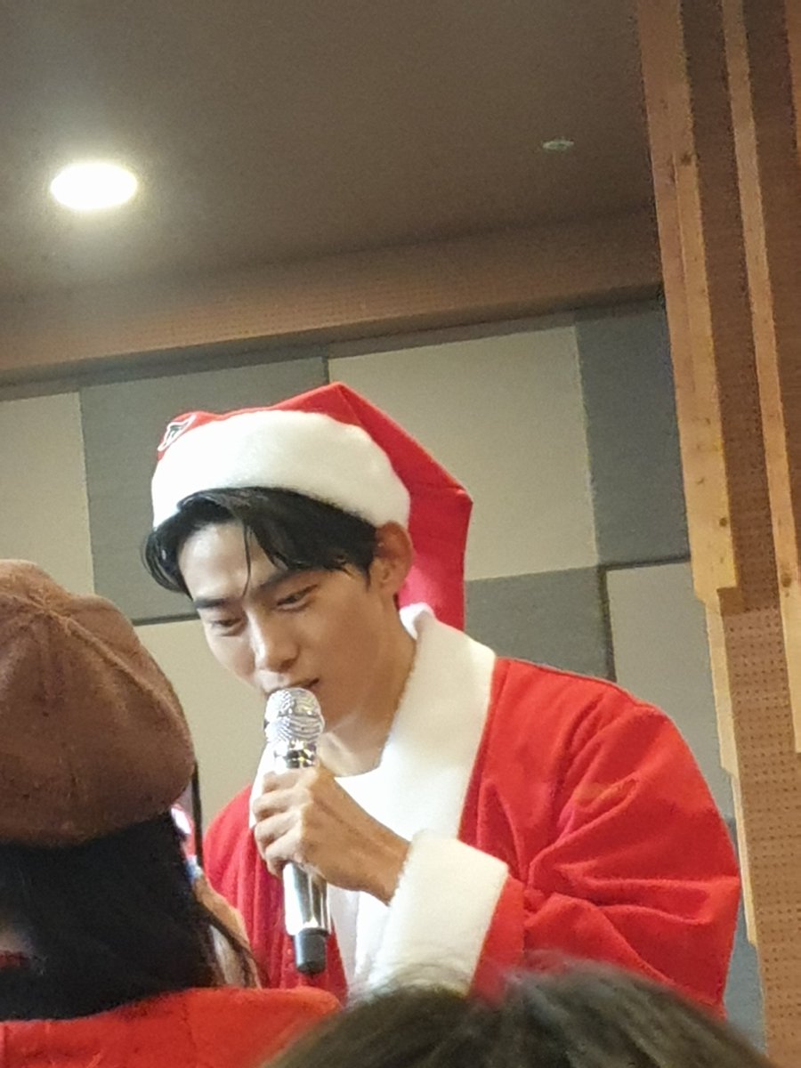 sallykim0904's tweet photo. 인생 첫 오프
택연이와 함께할 수 있어서 행복했다ㅜㅠ
내년에 또 보자 사랑해 옥택연💚 https://t.co/BdzUwkhZwf