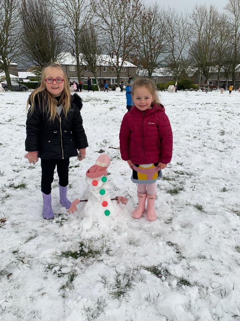 isla_iduncan45's tweet photo. P1D and Mrs Duncan     Snow fun this week.    @Kirkhill_School https://t.co/FJRGCGYhmc