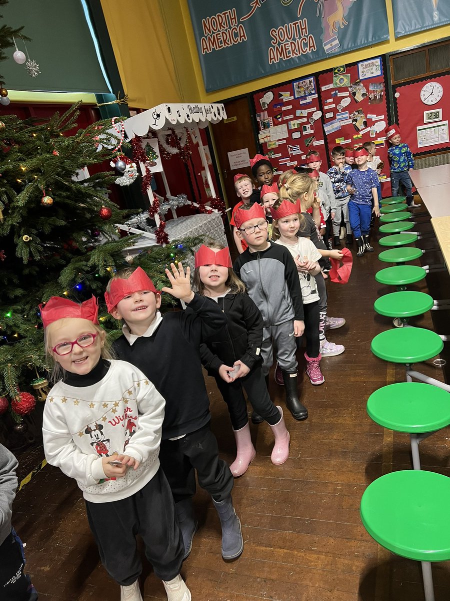 isla_iduncan45's tweet photo. P1D and Mrs Duncan enjoyed our Christmas lunch on Friday. Lots of Turkey, crackers and fun.@Kirkhill_School https://t.co/wg0gkioahv