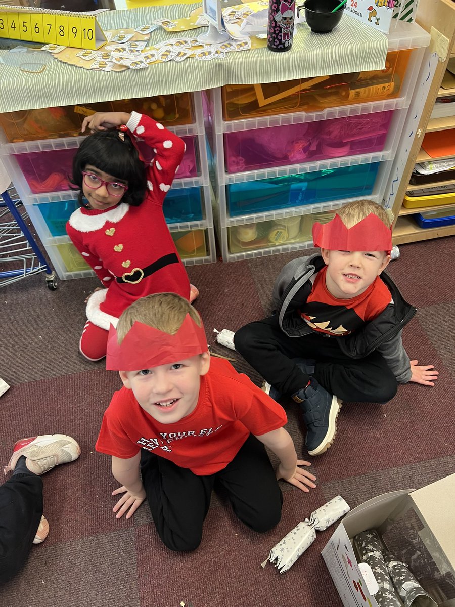 isla_iduncan45's tweet photo. P1D and Mrs Duncan enjoyed our Christmas lunch on Friday. Lots of Turkey, crackers and fun.@Kirkhill_School https://t.co/wg0gkioahv