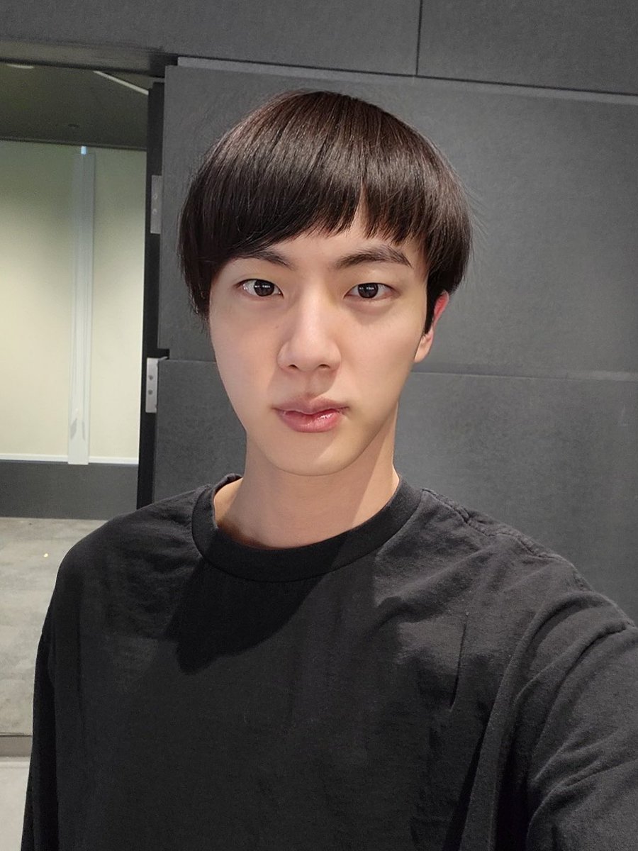 Maiya On Twitter RT seokjinbbl Girl Why Is He Fleebag Claire All Of 