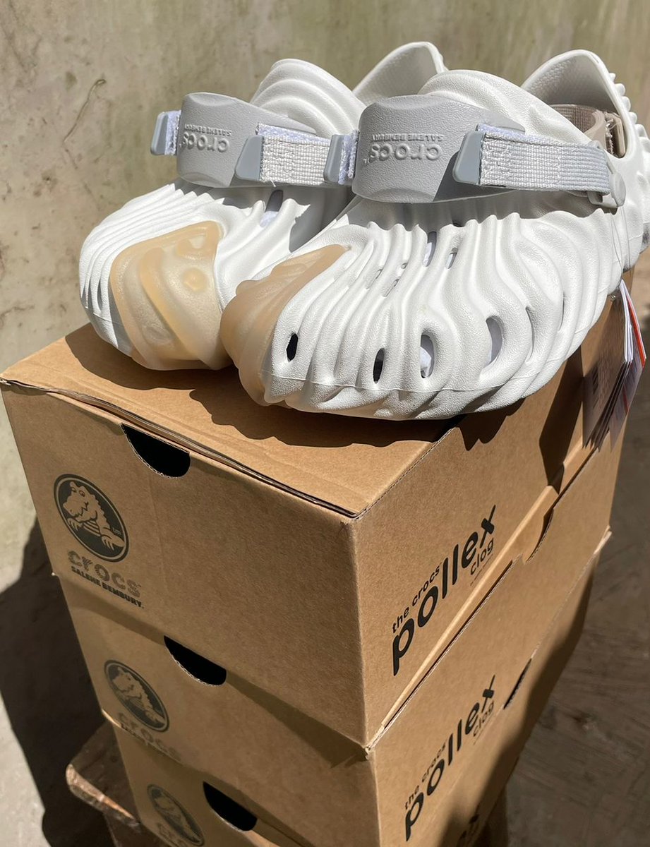 How about a pair of Pollex Crocs for Christmas, giving it out to one lucky winner on our Instagram live today!!! 
Tell your friends
To follow <a href="/tugcart/">𝙏𝙃𝙀 𝙐𝙉𝘾𝙊𝙈𝙈𝙊𝙉 𝙂𝙊𝙊𝘿𝙎 🛒</a>.ng and turn on their notifications 🤩