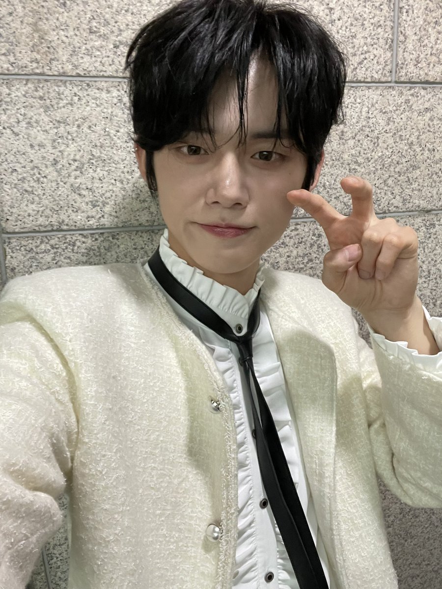 guggie & jjunie thinker 🐰🦊 (@bunfoxthinker) on Twitter photo 