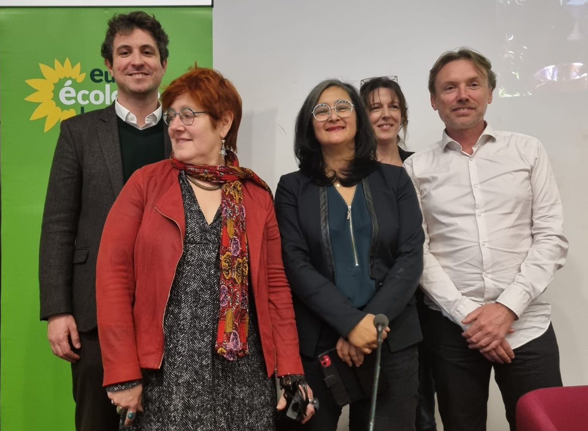 RegisGodec's tweet photo. A l'issue du Congrès d'#EELV, j'ai le plaisir d'intégrer le bureau du Conseil Federal qui aura la charge d'animer le "parlement" du parti pour cette mandature. Un engagement pour travailler au service du collectif, innover et  renforcer les liens avec les militant.e.s. https://t.co/nCkPAgBycL