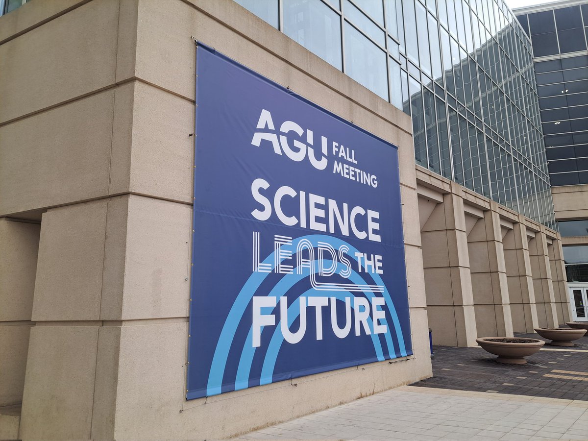 SashaScienceGuy's tweet photo. Hey all you AGUers, come check out my talk on modeling supraglacial streams in HEC-RAS 2D on Monday 2:45-4:15pm! #AGU2022 @AGU_Cryo https://t.co/ewpFAJ8JG5 #AGU22 https://t.co/jAjKZCGtvY