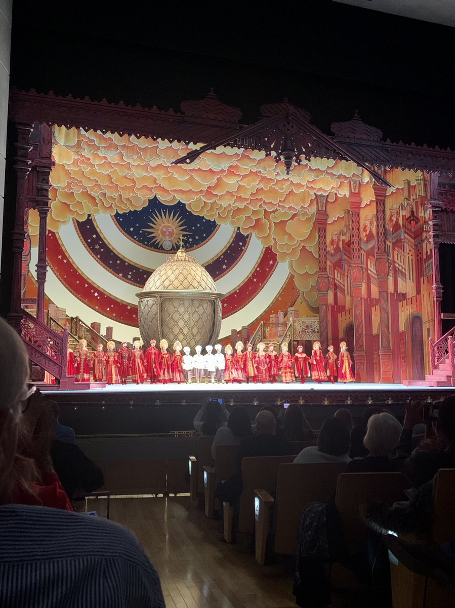 shedoesthecity's tweet photo. Yesterday was opening night for #TheNutcrackerNBC! 🩰❄️🎄The @nationalballet put on an incredible performance, with some twists on a holiday classic. Loved the fun cameo from @ramakrishnannn as a Cannon Doll 🎉🎉 On until Dec. 31. https://t.co/24cYMw30EN