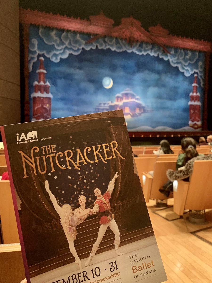 shedoesthecity's tweet photo. Yesterday was opening night for #TheNutcrackerNBC! 🩰❄️🎄The @nationalballet put on an incredible performance, with some twists on a holiday classic. Loved the fun cameo from @ramakrishnannn as a Cannon Doll 🎉🎉 On until Dec. 31. https://t.co/24cYMw30EN