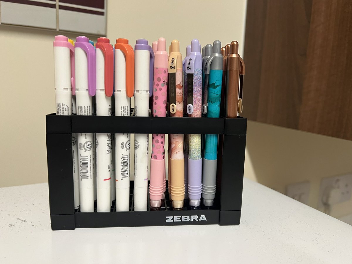 tray17's tweet photo. I said I was no quitter, look what I received at a librarian network meeting….@LRENorthants @ZebraPenUK super excited!!! #notwhatyouknow 🦓🖊️ https://t.co/ff6JqYwZ8M