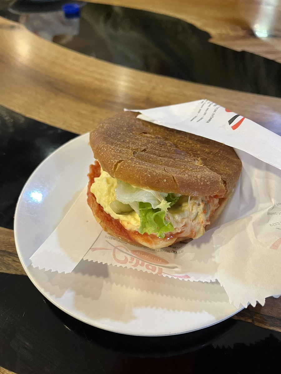 nerdeneye's tweet photo. Dünyanın neresinde olursan ol Cihatburgeri özleyenler burda mı? #hamburger #cihatburger #burger ##düzce #CristianoRonaldo #FIFAWorldCup #ATSIZ #Qatar2022 # https://t.co/dEiZeBRZOC