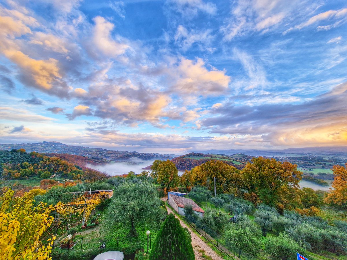 Beautiful autumn colours. #justumbria