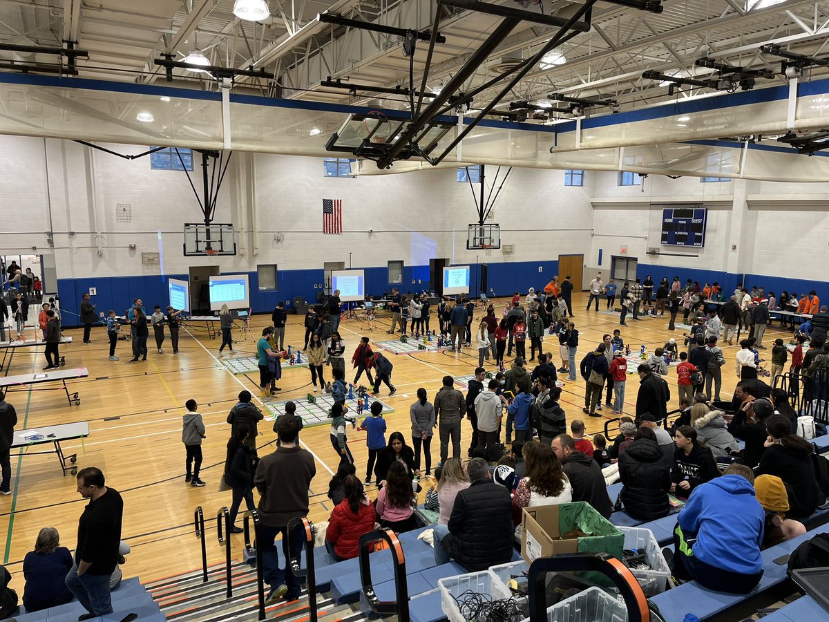 Having a great day at the SMS Robotics competition!