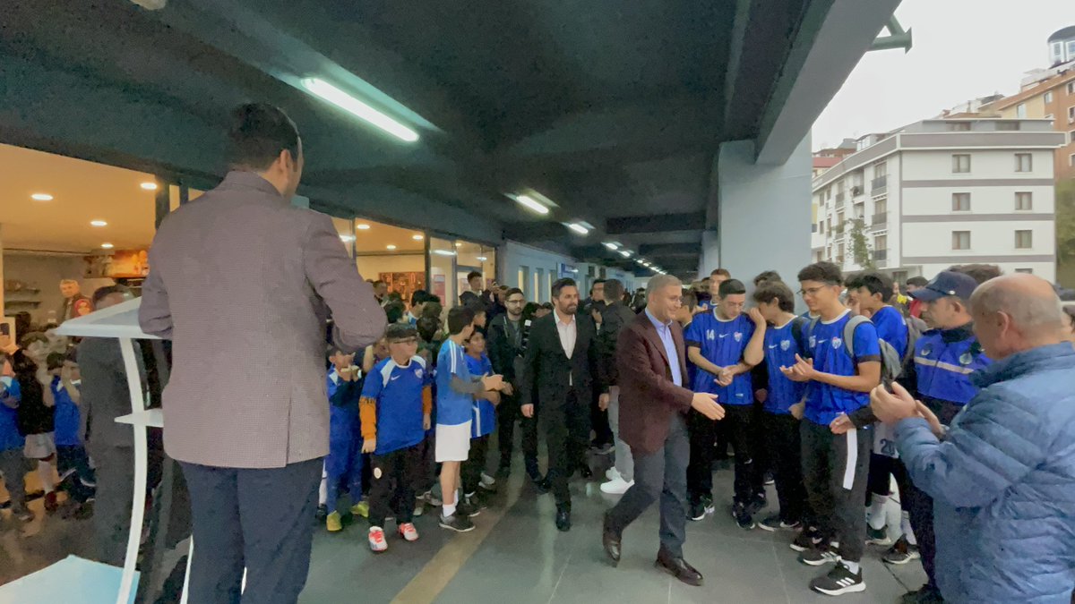 Bugün günlerden Ünalan Spor Kulübü

Sporun ve sporcunun dostu Başkanımız Sn.<a href="/hilmiturkmen34/">Hilmi Türkmen</a> bugün geleceğin teminatı gençlerimizle Ünalan Spor Kulübü’nde buluştu.

#İyikiSporVar
#İyikiÜsküdarVar